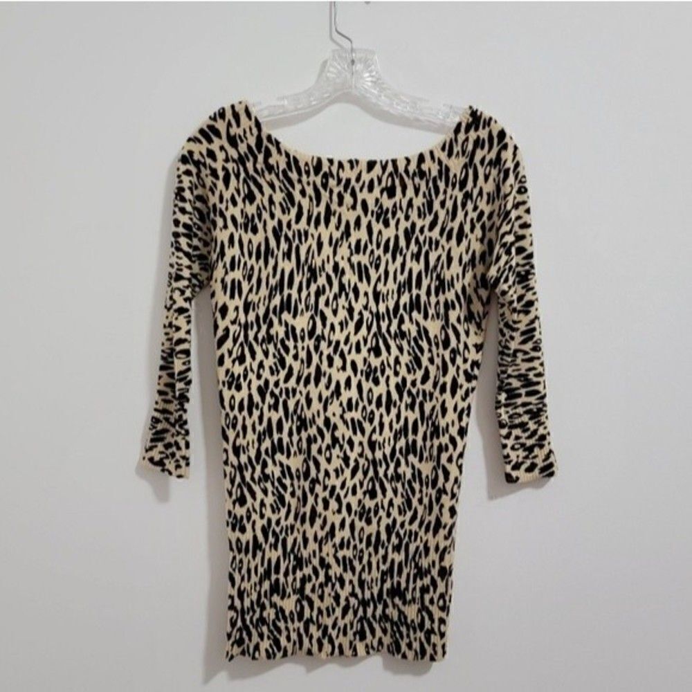 Forever 21 Y2K Vintage Animal Print Boat Neckline Cream Black Sweater Size Small